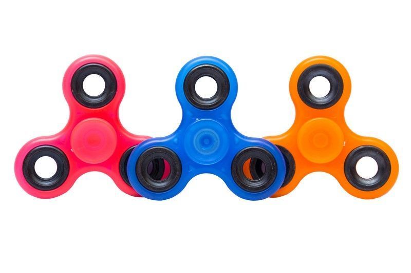 Fidget spinner fluorescencyjny 7,5 cm różne kolory zdjęcie 1