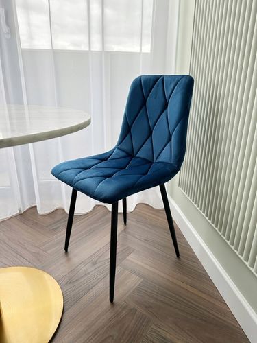 Krzesło Welurowe Loftowe Tapicerowane Pikowane Nowoczesne Do Jadalni na Arena.pl