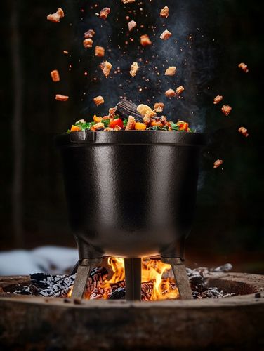 KOCIOŁEK MYŚLIWSKI ŻELIWNY EMALIOWANY GARNEK STOJĄCY NA OGNISKO 10L na Arena.pl