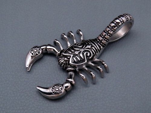 SREBRNY SKORPION NA ŁAŃCUSZEK STAL SZLACHETNA 316L na Arena.pl