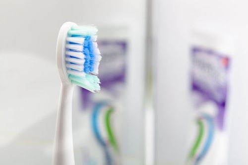 Soniczna szczoteczka do zębów Eldom SD100B Sonica na Arena.pl