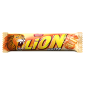 Lion White wafel z karmelem i płatkami pszennymi w białej polewie 42 g