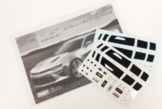 Model plastikowy - Samochód 2016 Chevy Camaro SS Snap Kit - AMT zdjęcie 3