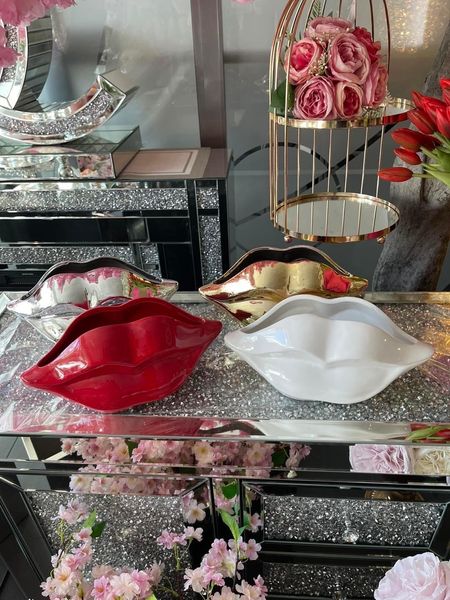 Złoty wazon osłonka usta zdjęcie 4