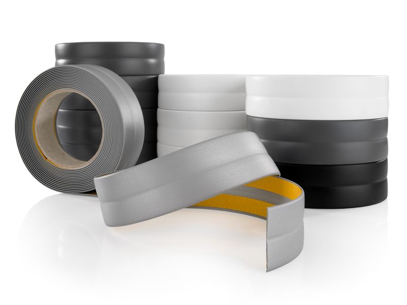 Listwa wykończeniowa samoprzylepna  biała PCV 18/18 5m Quest® zdjęcie 7