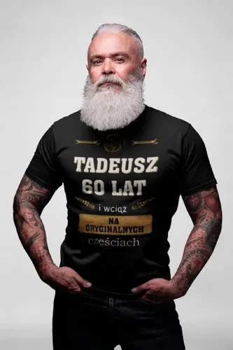 PREZENT NA 16-99 URODZINY KOSZULKA T-SHIRT TATY KOLEGI WYBIERZ WIEK I IMIĘ na Arena.pl