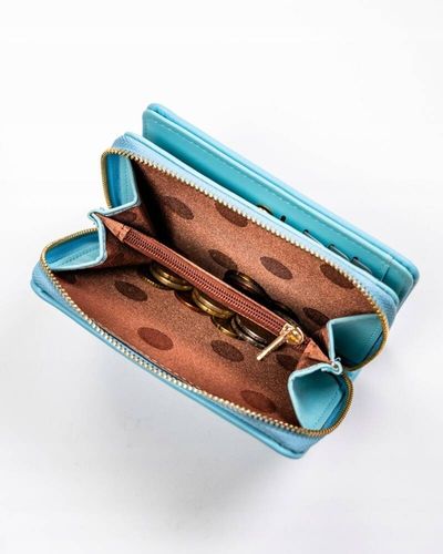 pojemny portfel damski w kolorze błękitnym zamykany zatrzaskiem na Arena.pl