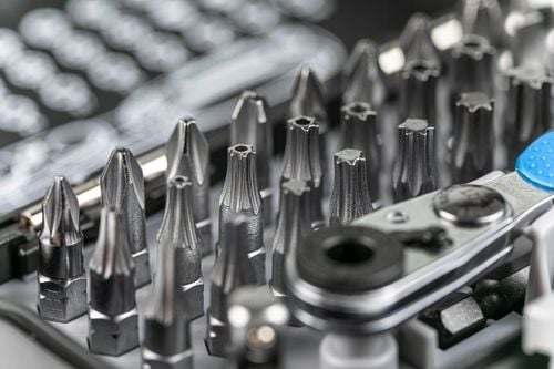 Zestaw końcówek bitów wkrętakowych 33 szt HOGERT HT1R460 na Arena.pl