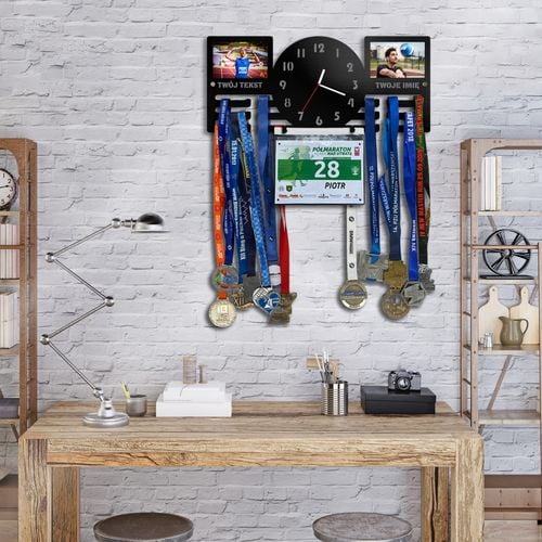 Wieszak na medale i numery startowe z zegarem ramka na zdjęcia imię 365.1 na Arena.pl