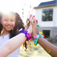 Biżuteria Plip Charms Bransoletka, Pierścionek i 8 Charmsów Fat Brain Toys