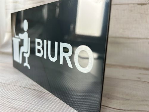 Tabliczka informacyjna ATRACYTOWA z dibondu MIEJSCE WYPROWADZANIA ZWIERZĄT na Arena.pl