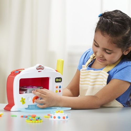 Play-Doh Kitchen Creations - Magiczny piekarnik B9740 na Arena.pl