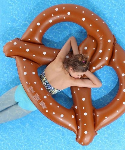 Materac dmuchany Precel na Arena.pl