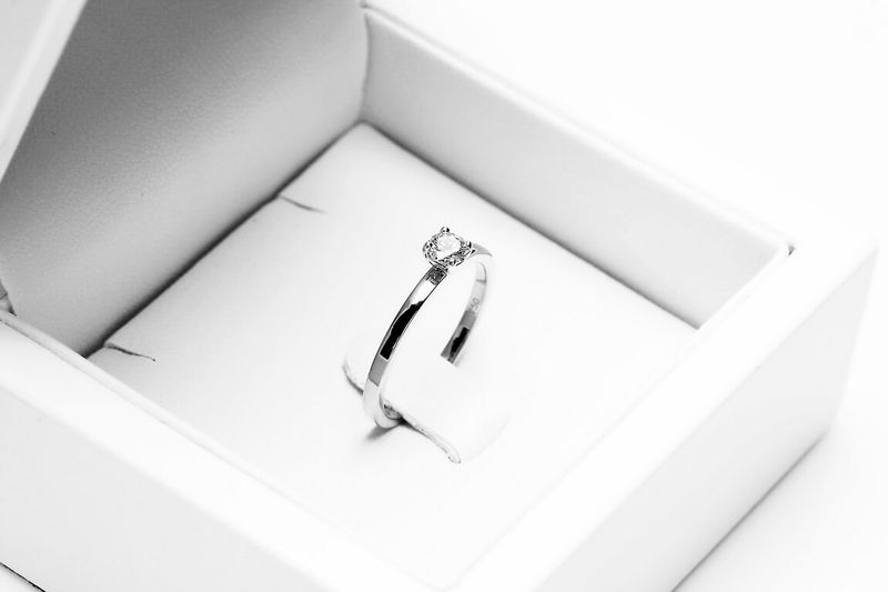 Emaga Złoty pierścionek PBD2500 - Diament zdjęcie 7