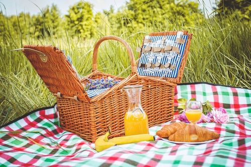 Koszyk piknikowy wiklina termotorba zestaw XXL talerze sztućce dla 4 osób na Arena.pl