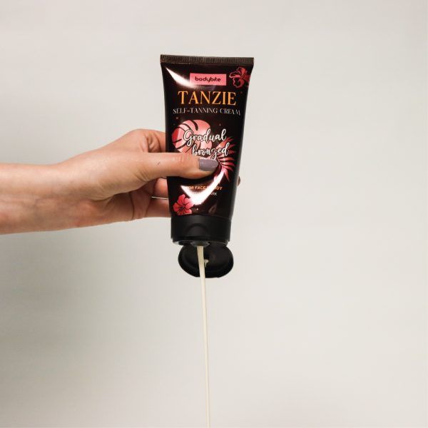 Bodybite Tanzie Krem Samoopalający + Rękawica zdjęcie 4