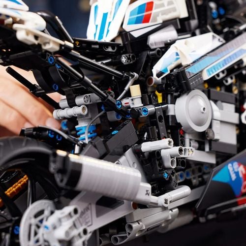 LEGO Technic 42130 BMW M 1000 RR na Arena.pl