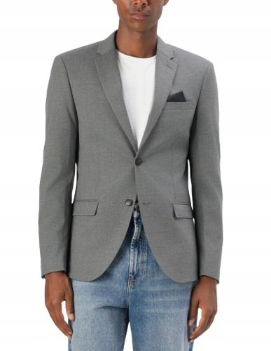 Isaac Dewhirst - Garnitur 48 na Arena.pl