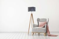Nowoczesna lampa podłogowa na 3 nogach z drewnianą podstawą LAGOS