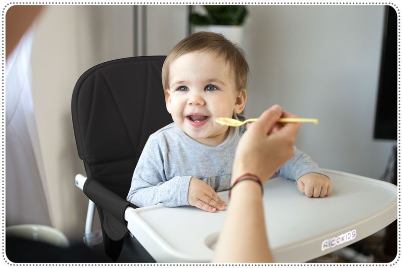 Krzesełko do karmienia Nuco czarny zdjęcie 6