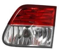 Toyota Avensis T27 12-15 KOMBI Lampa tylna prawa