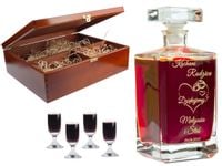 KARAFKA z 4 kieliszkami w etui ROCZNICA ŚLUBU prezent 20 25 30 35 40 50 60