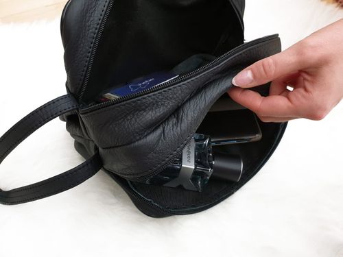 SASZETKA męska skórzana do ręki na dokumenty polska E006 czarna na Arena.pl