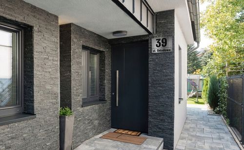 Tabliczka z numerem na dom tablica adresowa aluminiowa numer domu trwała na Arena.pl