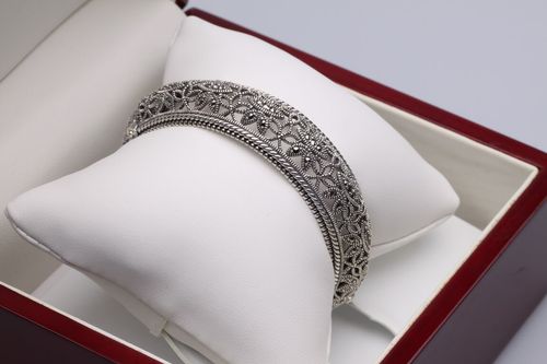 srebrna ażurowa bransoletka typu bangle z markazytami - 18cm - bdm2867 19cm na Arena.pl