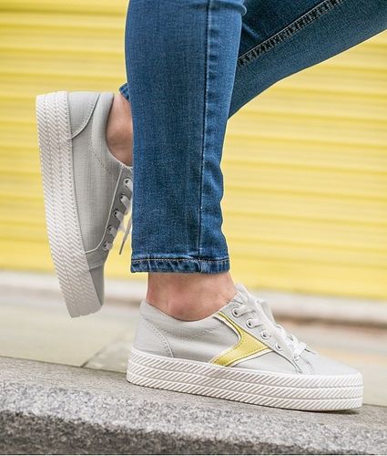 TRAMPKI NA PLATFORMIE Rozmiar - 37 na Arena.pl