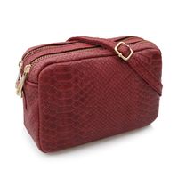 VERA PELLE torebka skórzana listonoszka kroko z paskiem V401 bordowa