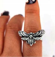 Regulowany Sygnet Ćma Trupia Główka