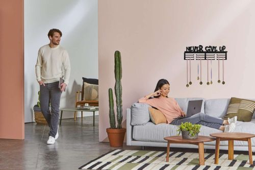 Wieszak na medale NEVER GIVE UP na Arena.pl