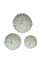 Świece Dekoracyjne Białe Sojowe Naturalne Zestaw 3 Świec Kulki Róże