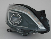 Mercedes W246 11-14 Reflektor Przedni lampa przednia PRAWA