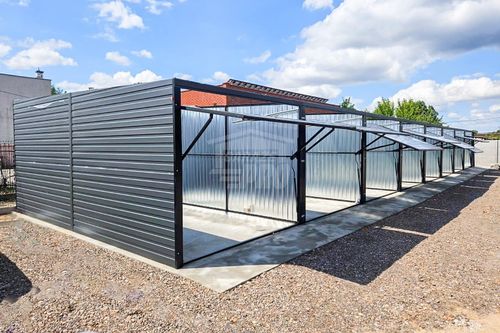 Rząd garaży 24x5m + wiata 2m - 8x brama uchylna dach spad w przód GP488 na Arena.pl