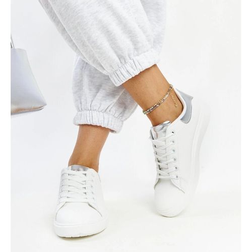 Białe trampki na platformie r.36 na Arena.pl