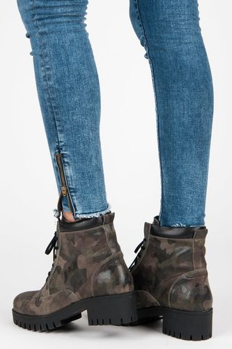 SZNUROWANE BOTKI Z PROTEKTOREM Rozmiar - 38 na Arena.pl