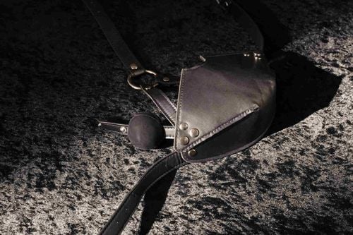 head harness with mouth cover and solid ball gag   black na Arena.pl