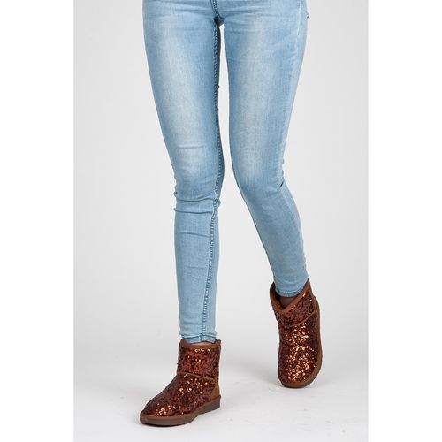 Błyszczące mukluki r.40 na Arena.pl