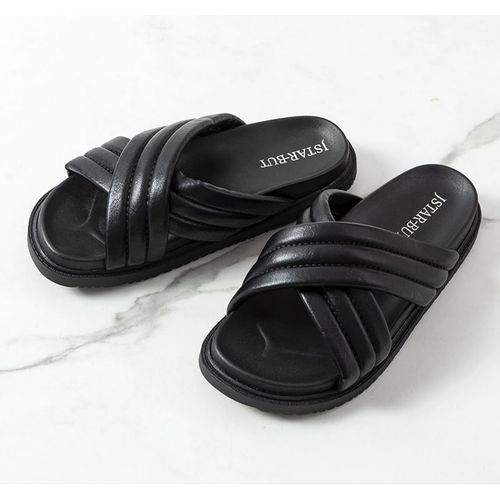 Czarne klapki na platformie r.38 na Arena.pl