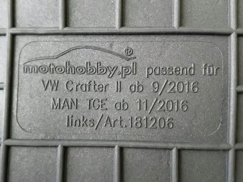 DYWANIKI GUMOWE DEDYKOWANE do VW Crafter II od 16r zdjęcie 2