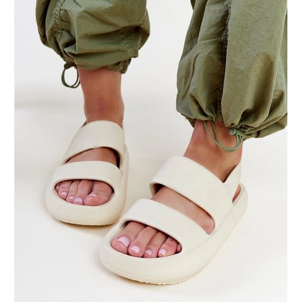 Beżowe sandały r.39 zdjęcie 4