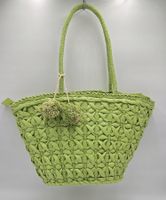 Maxfly - modna torebka koszyk pleciony pompony zielony L0101
