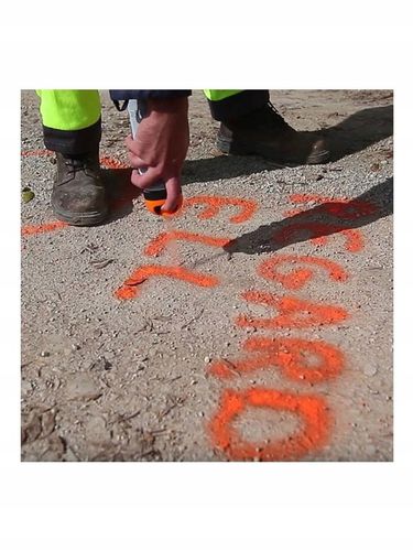 Farba geodezyjna spray SOPPEC TRACK MARKER FLUO 12szt. do znakowania na Arena.pl