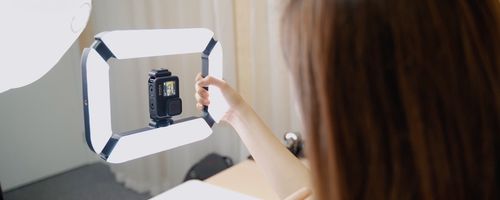 Lampa LED z adapterem do smartfona Ulanzi U200 - WB (2500 K - 8500 K) na Arena.pl