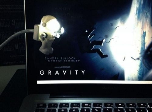 Lampka astronauta na USB na Arena.pl