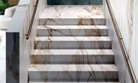 Schody z marmuru ZŁOTO, płytki polerowane 100x30