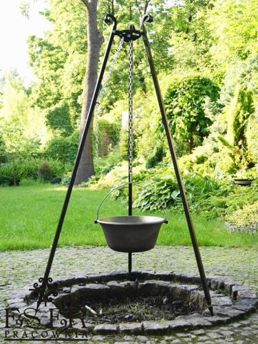 Kociołek węgierski żeliwny z pokrywą 10.5l i trójnogiem - ES-ER na Arena.pl