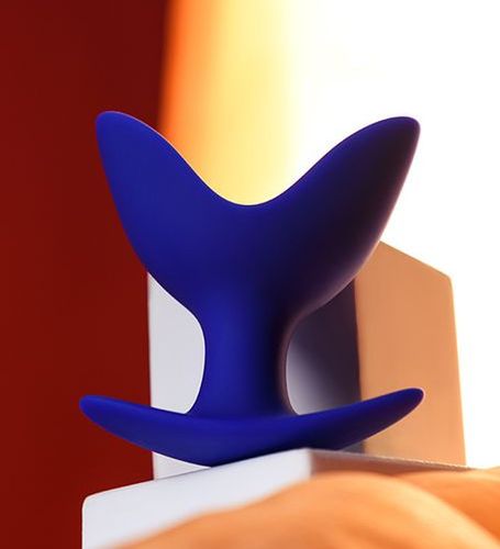 Niebieski diabełek z silikonu na Arena.pl